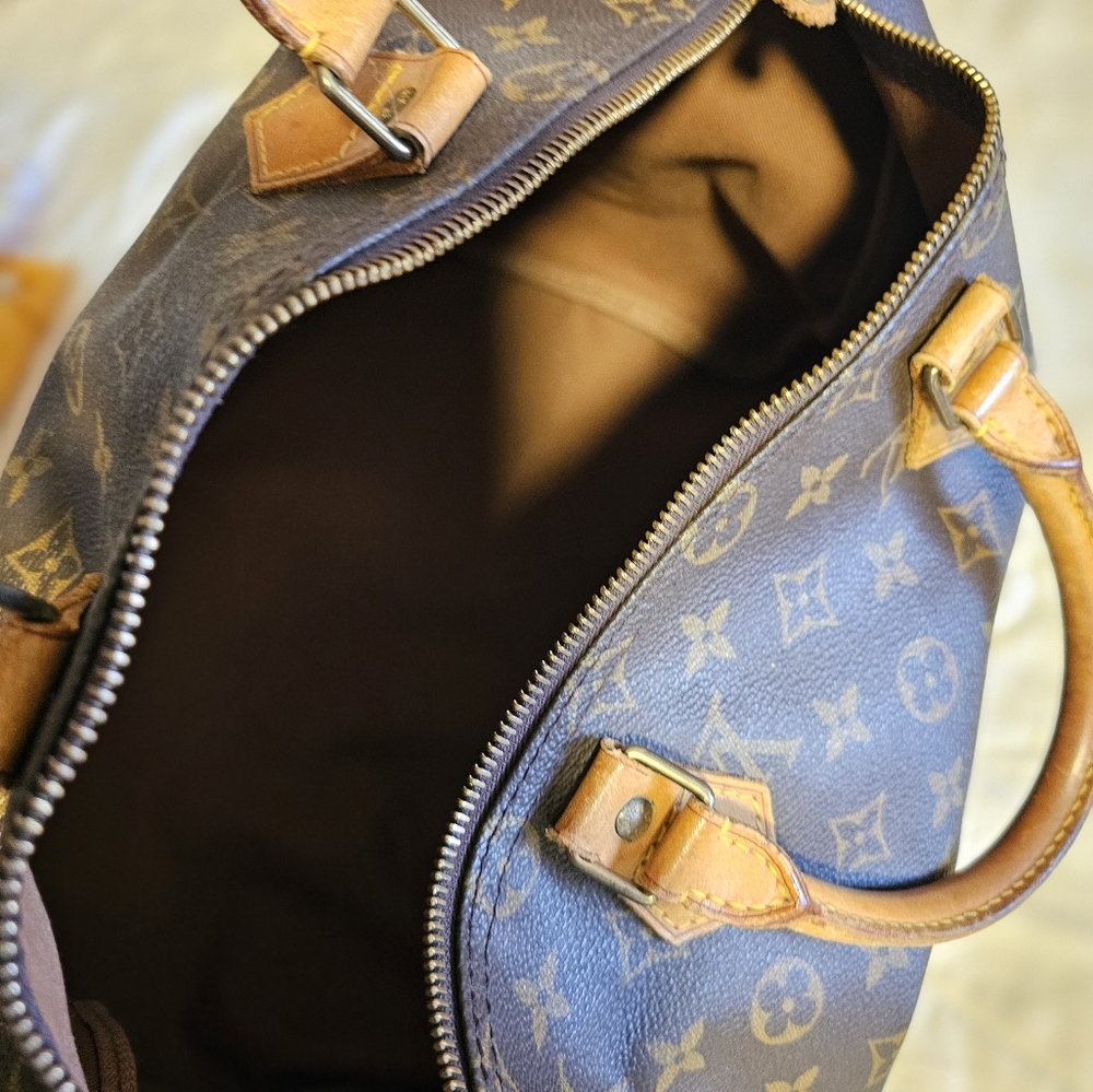 Used authentic lv speedy - Picture 5 of 5